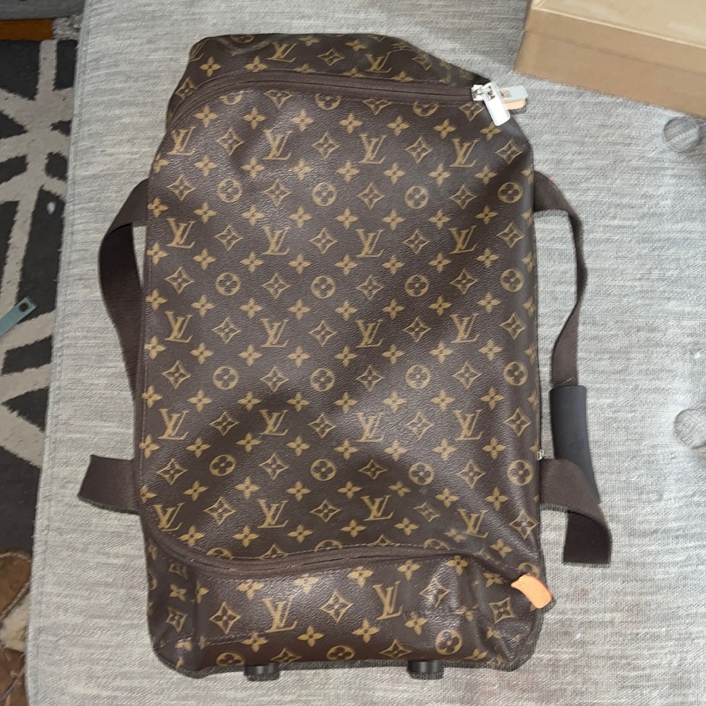 Louis Vuitton Carry On
